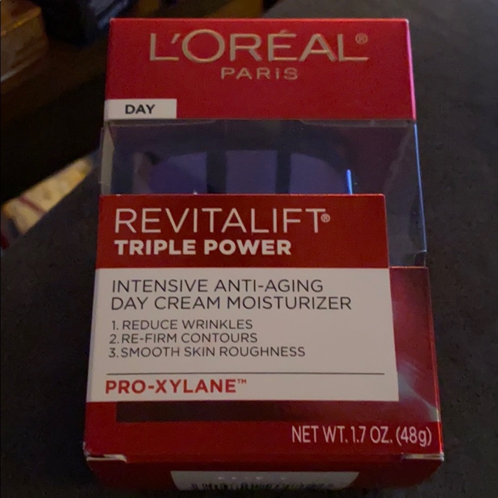 L’Oréal Revitalift Triple Power Day Cream